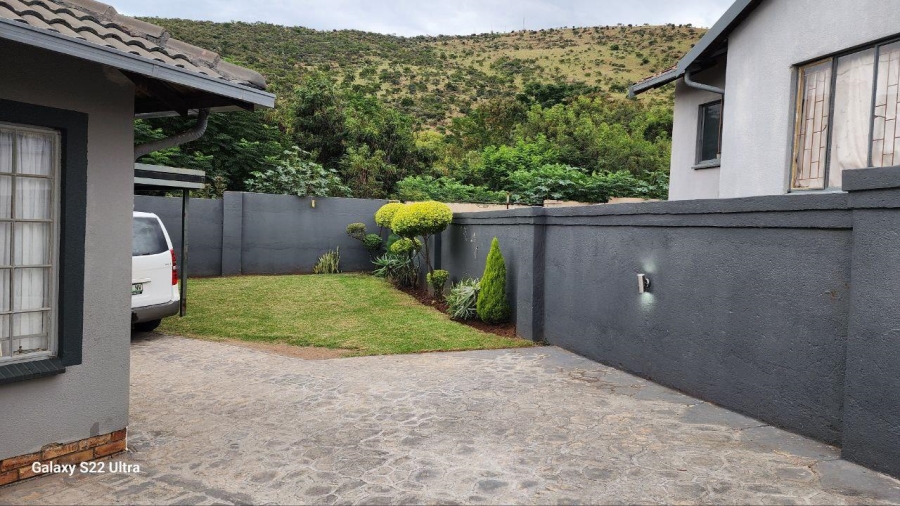 3 Bedroom Property for Sale in Tlhabane North West